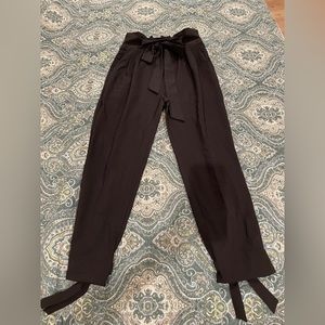 NWOT: Black MED joggers